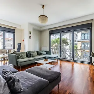 Spacious Flat Near Bagdat Avenue In Suadiye Apartment